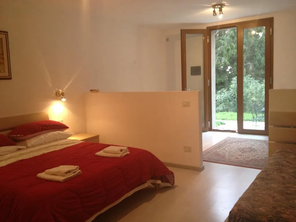 Casa Pini Guest House Griante